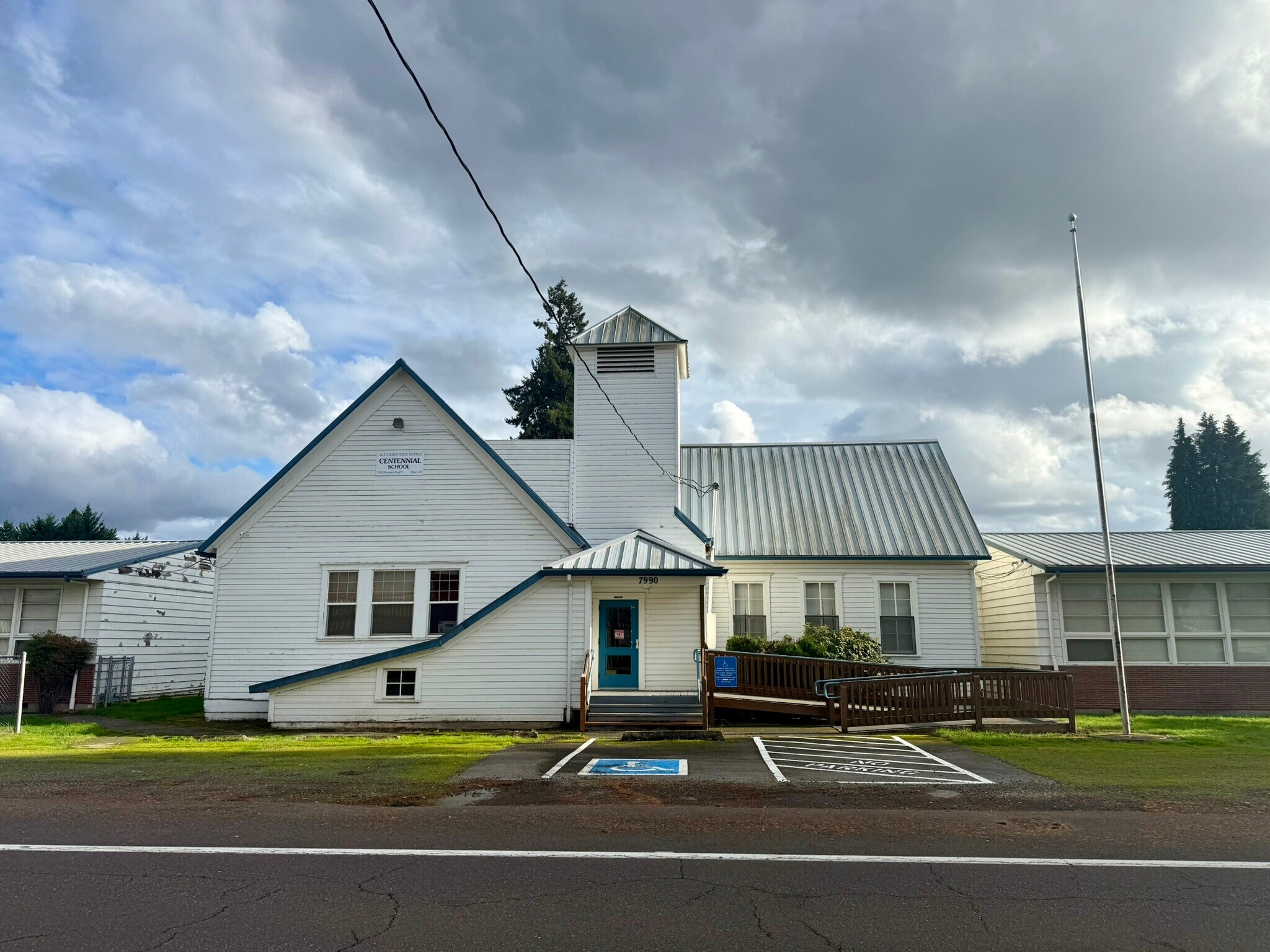 7990 Wheatland Rd N, Keizer, OR à vendre Photo principale– Image 1 sur 6