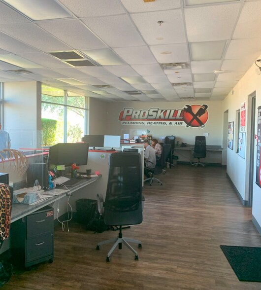 4215 W Fortune Dr, Anthem, AZ à louer - Photo de l’immeuble – Image 2 sur 8