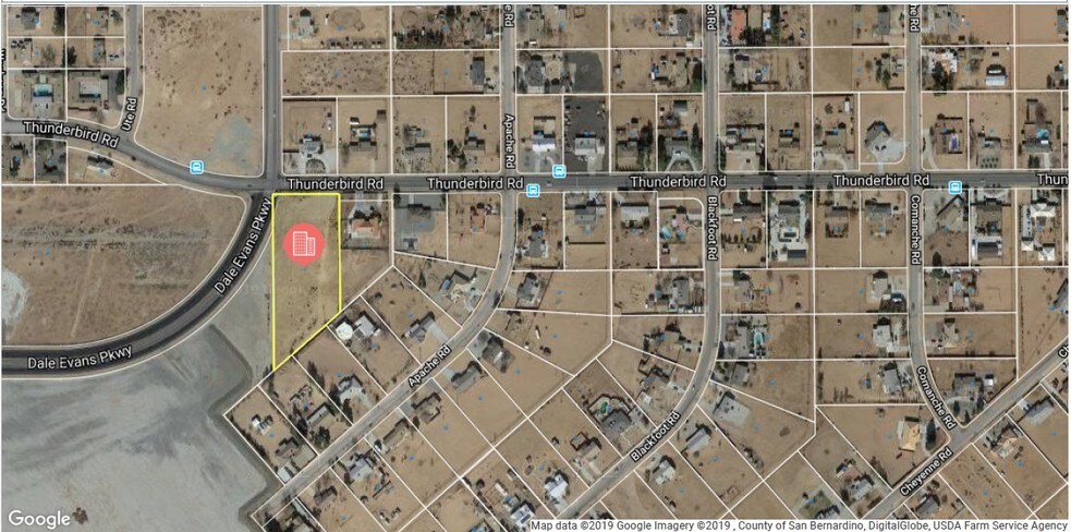 Thunderbird Rd & Dale Evans Pkwy, Apple Valley, CA à vendre - Aérien – Image 1 sur 3