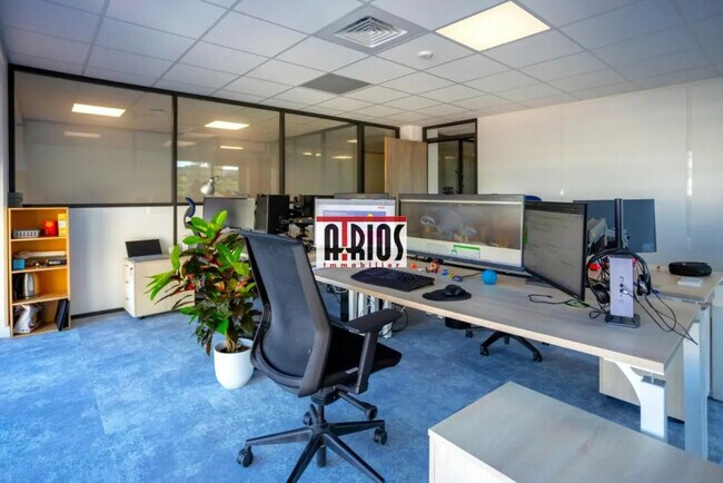 Plus de détails pour Bureau à louer