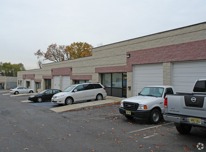 110 Harmon Dr, Blackwood, NJ à louer - Photo de l’immeuble – Image 2 sur 8