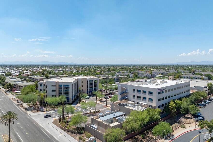 19646 N 27th Ave, Phoenix, AZ à louer - Photo de l’immeuble – Image 2 sur 5