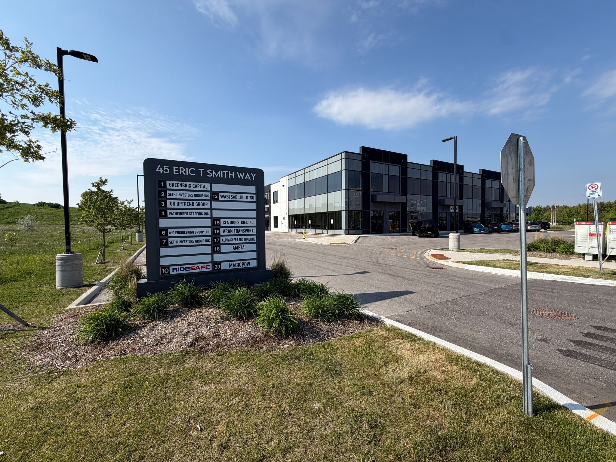 45 Eric T Smith Way, Aurora, ON à louer Photo de l’immeuble– Image 1 sur 1