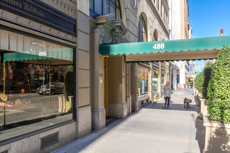 480 Park Ave, New York, NY à louer - Photo de l’immeuble – Image 2 sur 9