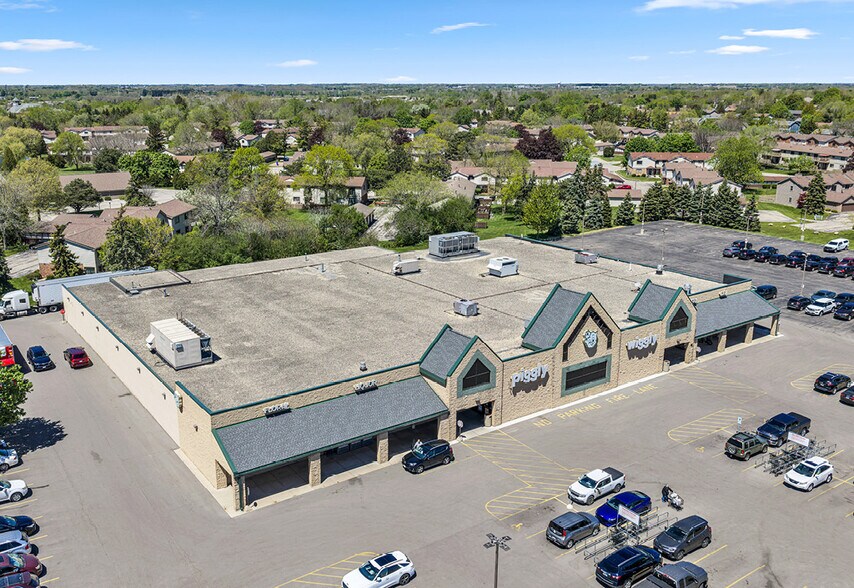 5600 Spring St, Racine, WI à vendre - Photo de l’immeuble – Image 3 sur 17