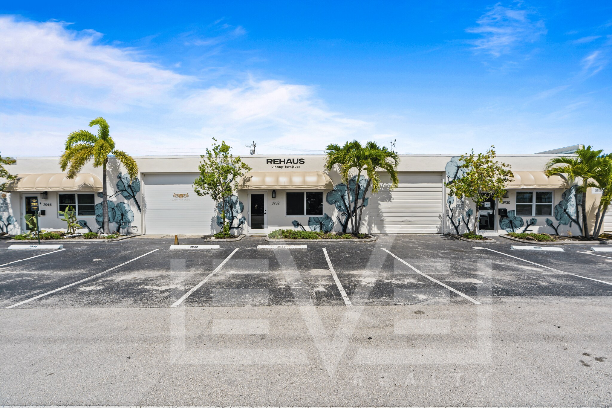 3932 NE 5th Ave, Oakland Park, FL à louer Photo de l’immeuble– Image 1 sur 17