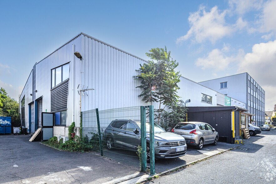 Bureau dans La Courneuve à louer - Photo de l’immeuble – Image 2 sur 2