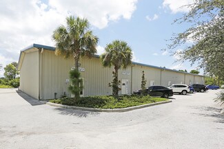 Plus de détails pour 7410 Sawyer Cir, Port Charlotte, FL - Industriel/Logistique à louer
