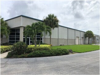 Plus de détails pour 1500 Independence Blvd, Sarasota, FL - Industriel/Logistique à louer