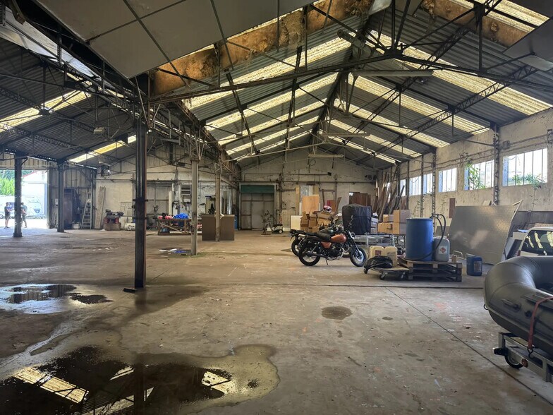 Local d'activités dans Verberie à vendre - Photo de l’immeuble – Image 3 sur 9