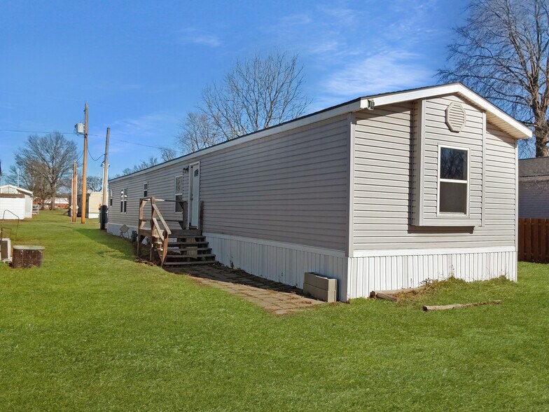 Lacygne Mobile Home Communities portefeuille de 2 biens à vendre sur LoopNet.fr - Photo de l’immeuble – Image 1 sur 9