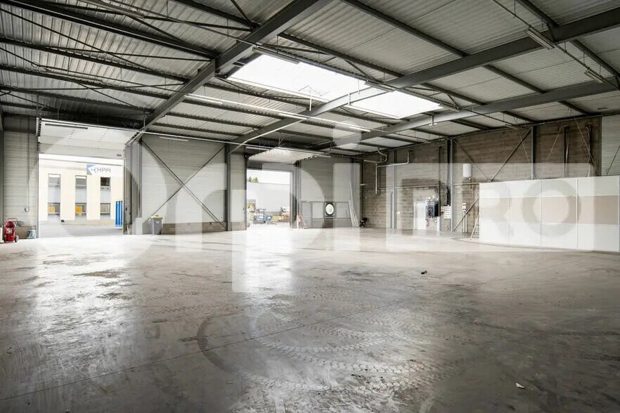 Local d’activités dans Arnas à louer - Photo de l’immeuble – Image 2 sur 4