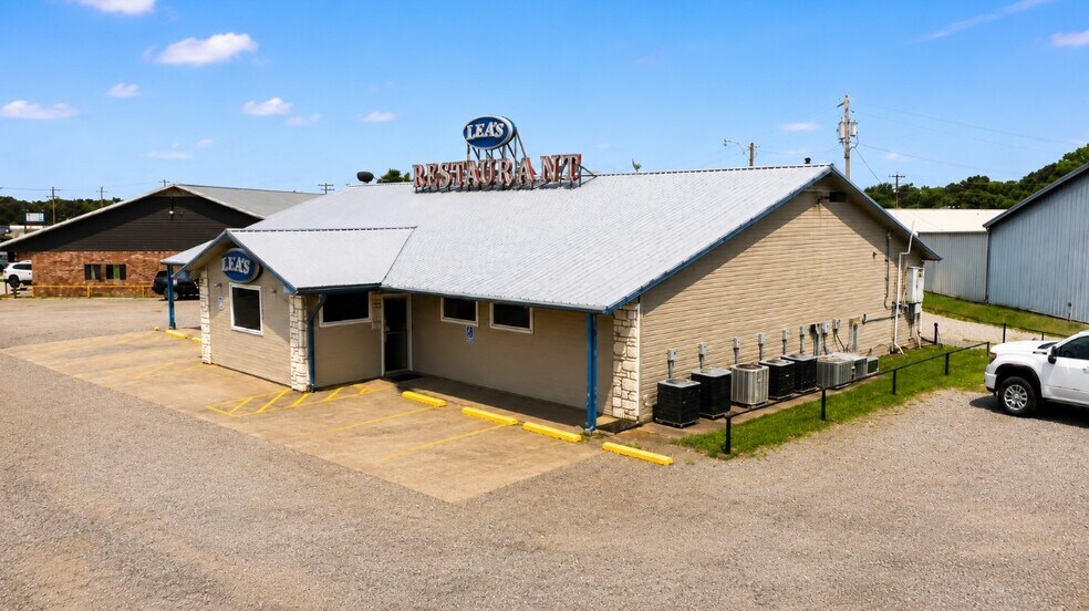 701 N Crossroads, Leonard, TX à vendre - Photo de l’immeuble – Image 2 sur 12