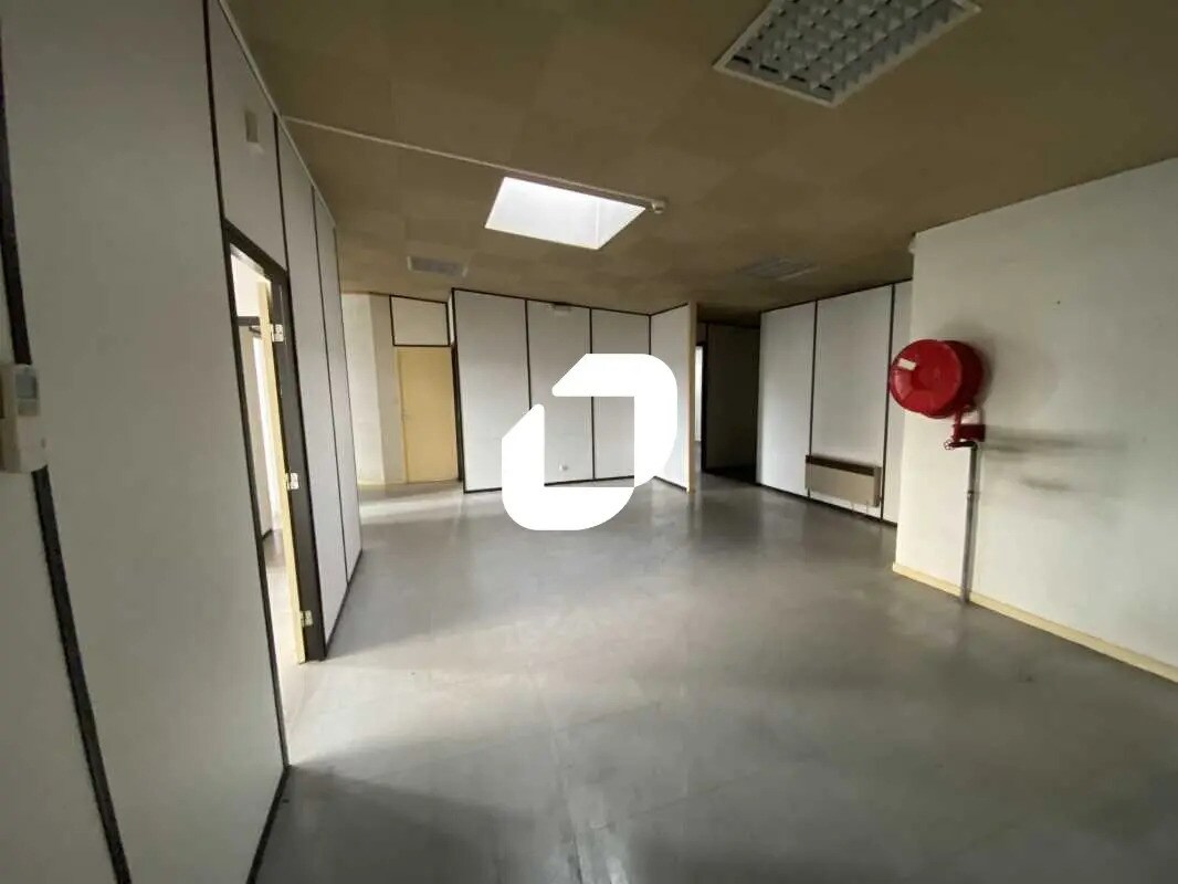 Bureau dans Carbon-Blanc à louer Photo de l’immeuble– Image 1 sur 14