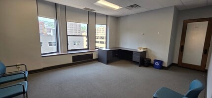 306 W Superior St, Duluth, MN à louer Photo intérieure– Image 1 sur 3