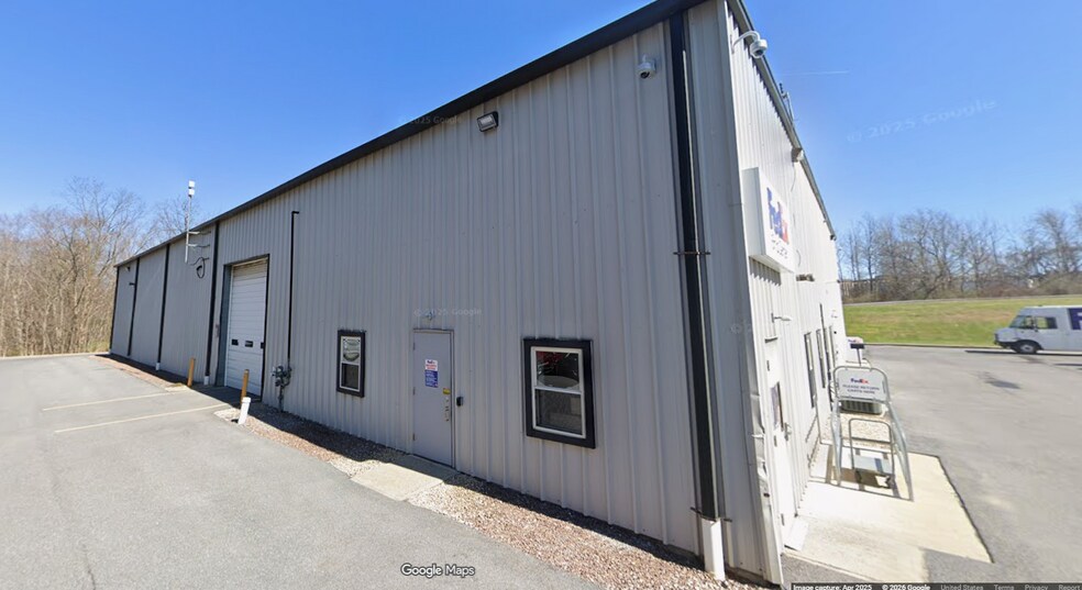 136 Allenbill Dr, Johnstown, PA à louer - Photo de l’immeuble – Image 2 sur 9
