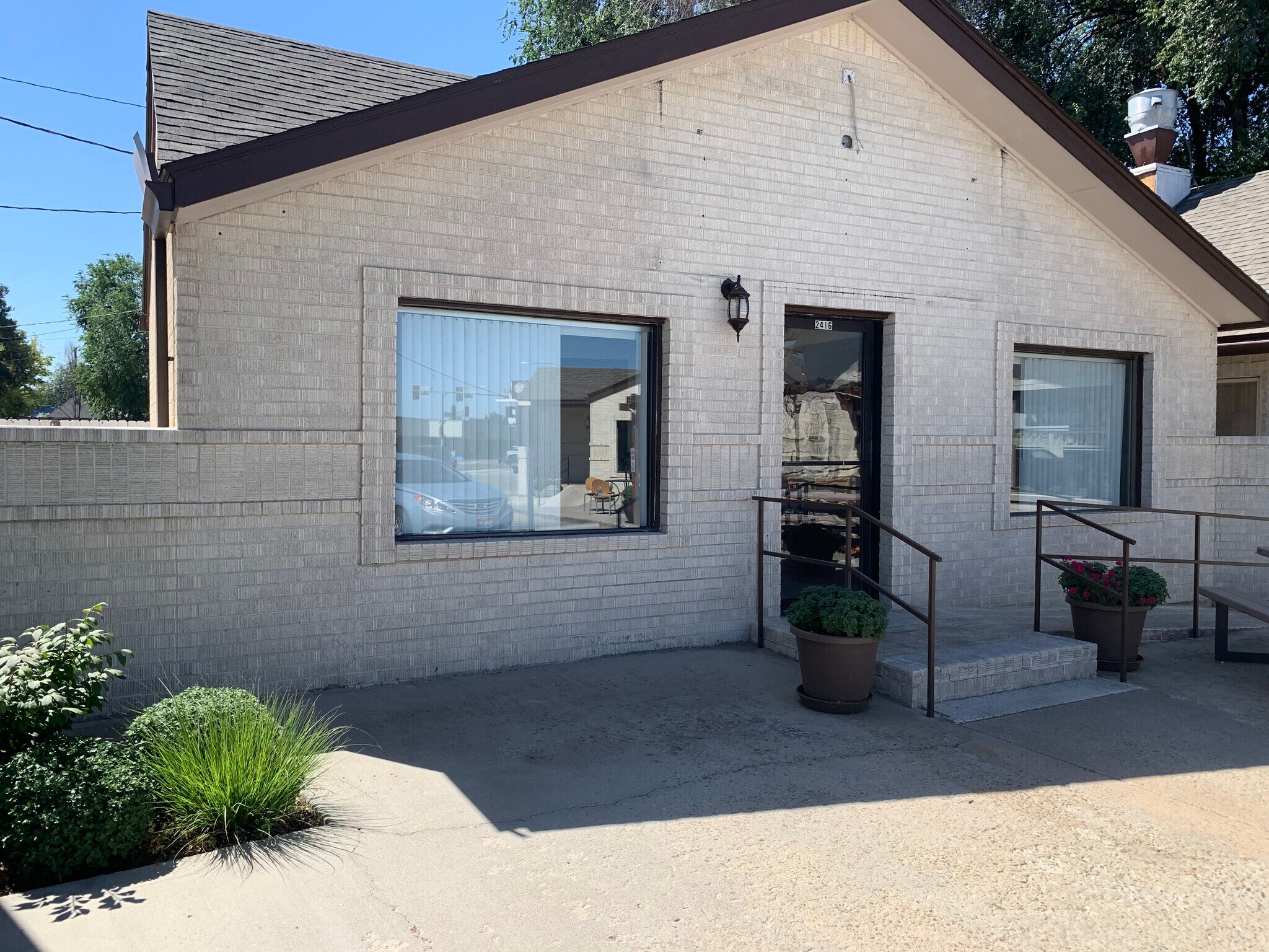 2416 E Cleveland Blvd, Caldwell, ID à vendre Photo de l’immeuble– Image 1 sur 3