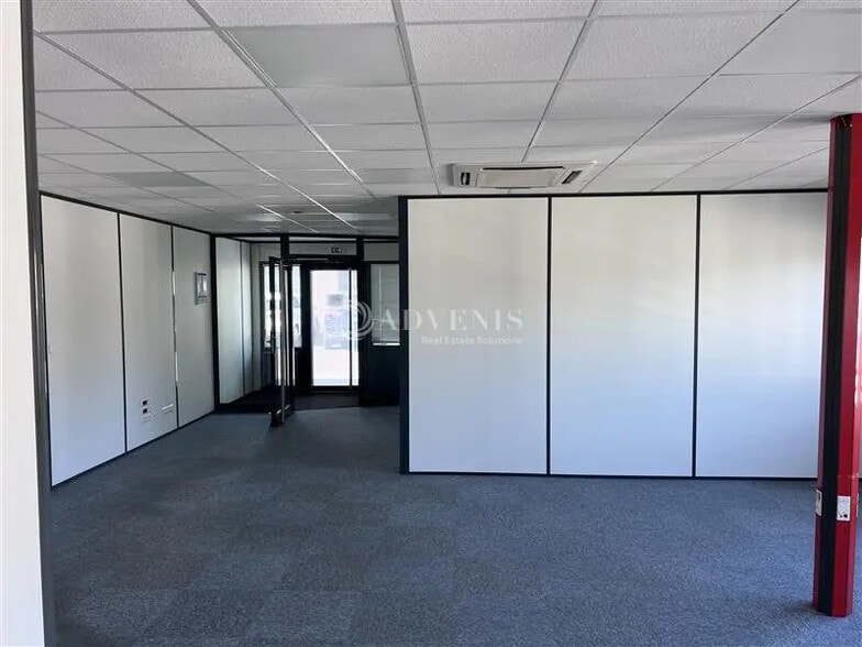 Bureau dans Limas à louer - Photo de l’immeuble – Image 1 sur 6