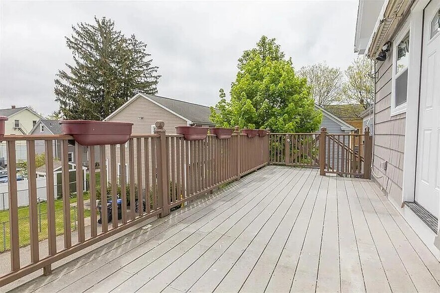 205 Ives St, Providence, RI à vendre - Photo de l’immeuble – Image 2 sur 2