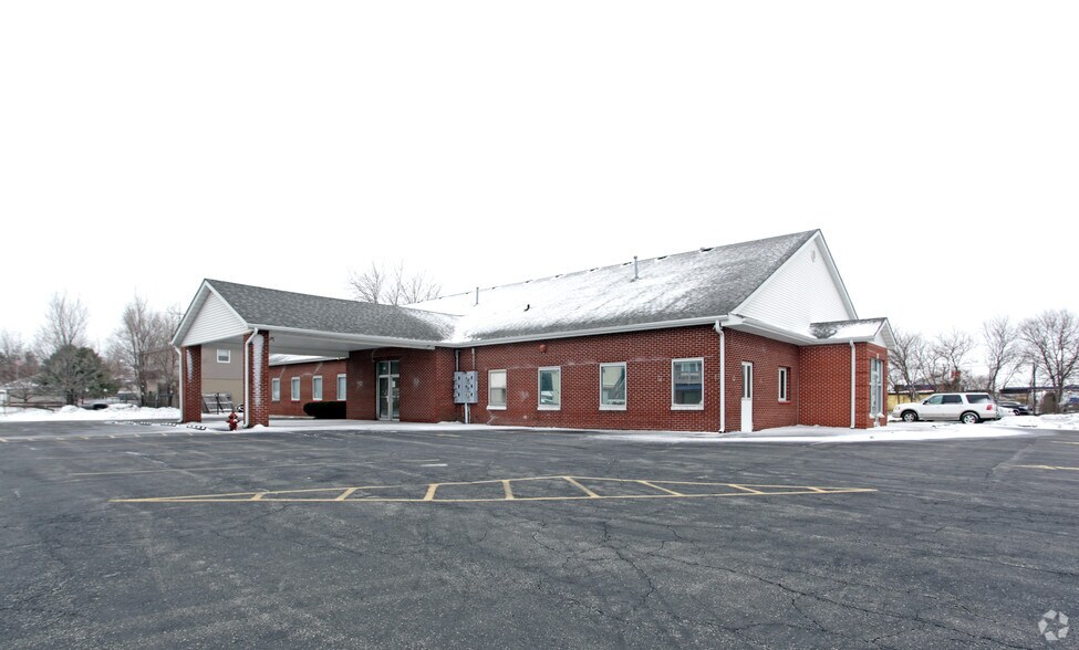 901 Route 34, Plano, IL à vendre - Photo de l’immeuble – Image 3 sur 11