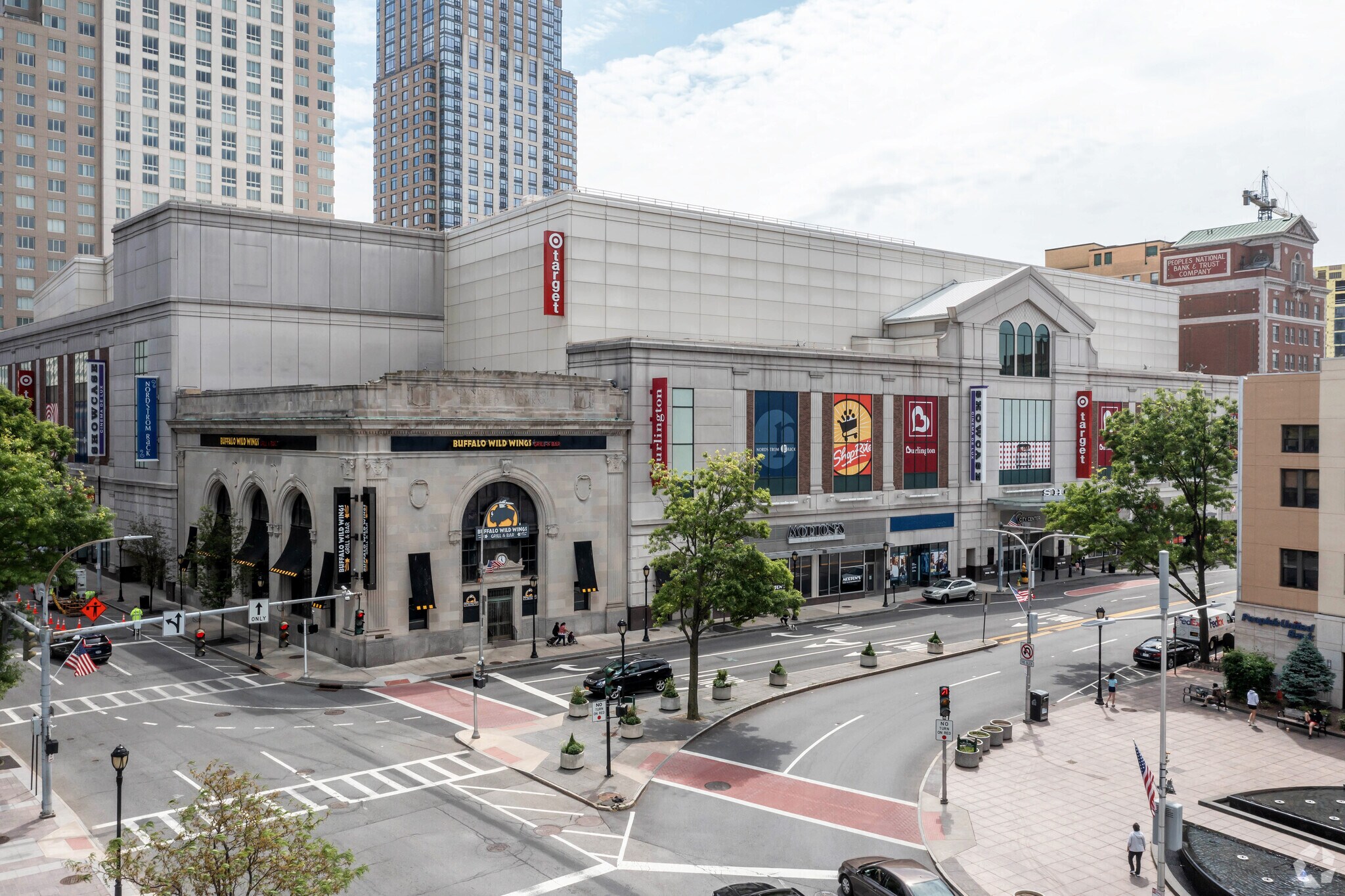 1-11 City Pl, White Plains, NY à louer Photo de l’immeuble– Image 1 sur 23