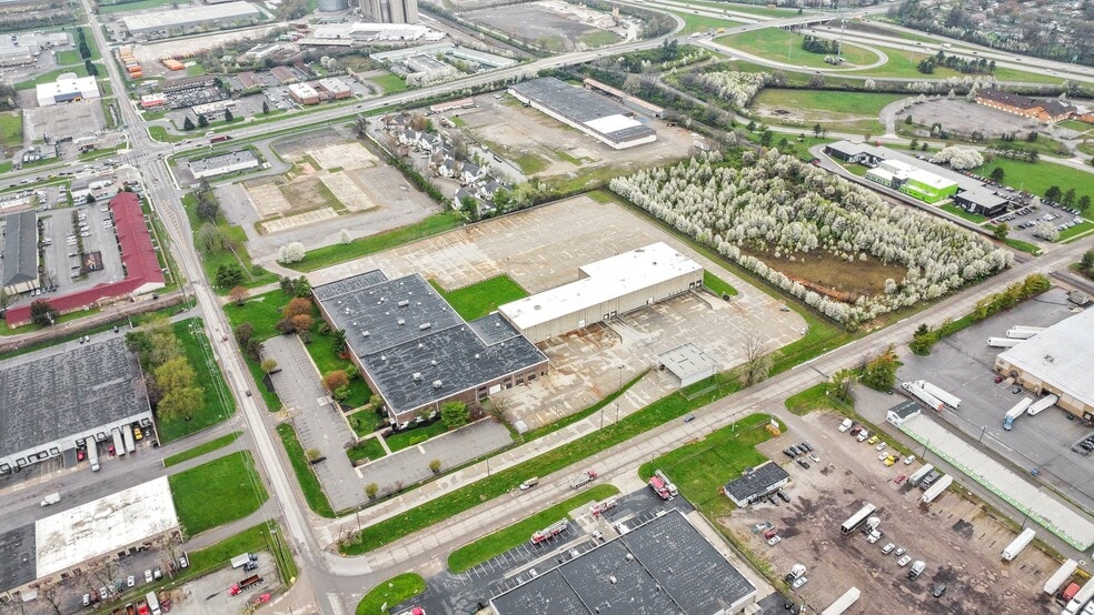 4500 Groves Rd, Columbus, OH à louer - Photo de l’immeuble – Image 3 sur 33