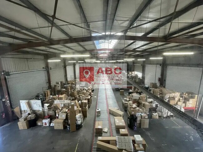 Plus de détails pour Industriel/Logistique à louer