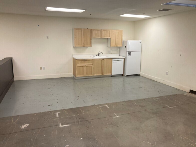 1000 Quesada Ave, San Francisco, CA à louer - Photo de l’immeuble – Image 2 sur 8