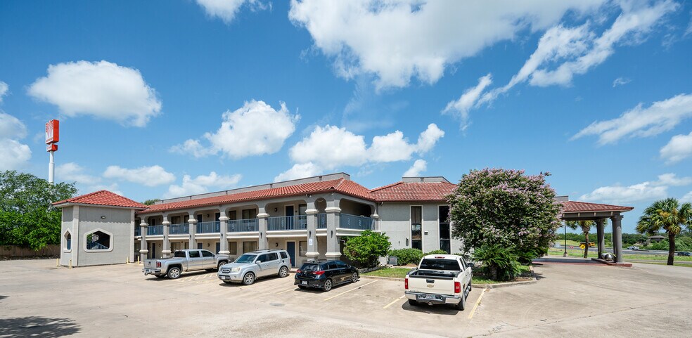 11217 Ih 37, Corpus Christi, TX à vendre - Photo de l’immeuble – Image 2 sur 24