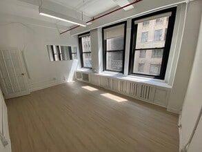 243 W 30th St, New York, NY à louer Photo intérieure– Image 2 sur 18