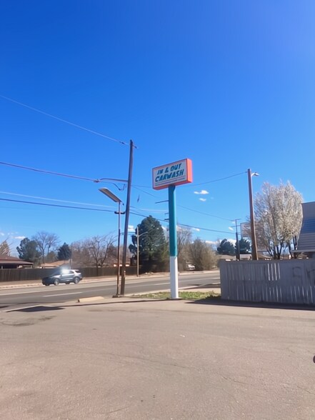 2195 S Sheridan Blvd, Denver, CO à louer - Photo de l’immeuble – Image 3 sur 5