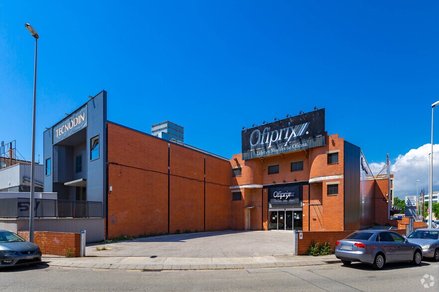 Carrer del Mercuri, 4, Cornellà de Llobregat, Barcelona à vendre - Photo de l’immeuble – Image 2 sur 3