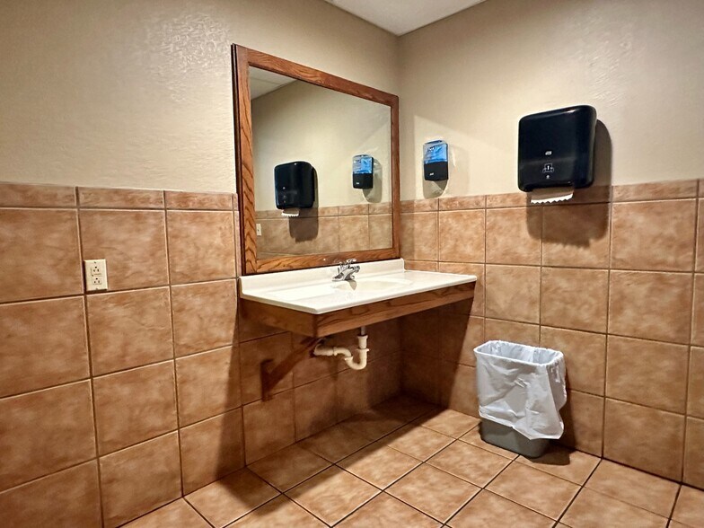 1843 E 28th St, Trenton, MO à vendre - Photo intérieure – Image 3 sur 29