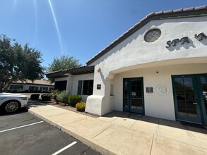 1757 E Baseline Rd, Gilbert, AZ à louer Photo de l’immeuble– Image 1 sur 13