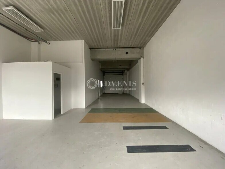 Local d’activités dans Saint-Denis à louer - Photo de l’immeuble – Image 2 sur 6