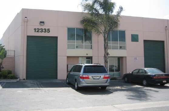 12335 Denholm Dr, El Monte, CA à louer - Photo de l’immeuble – Image 2 sur 58