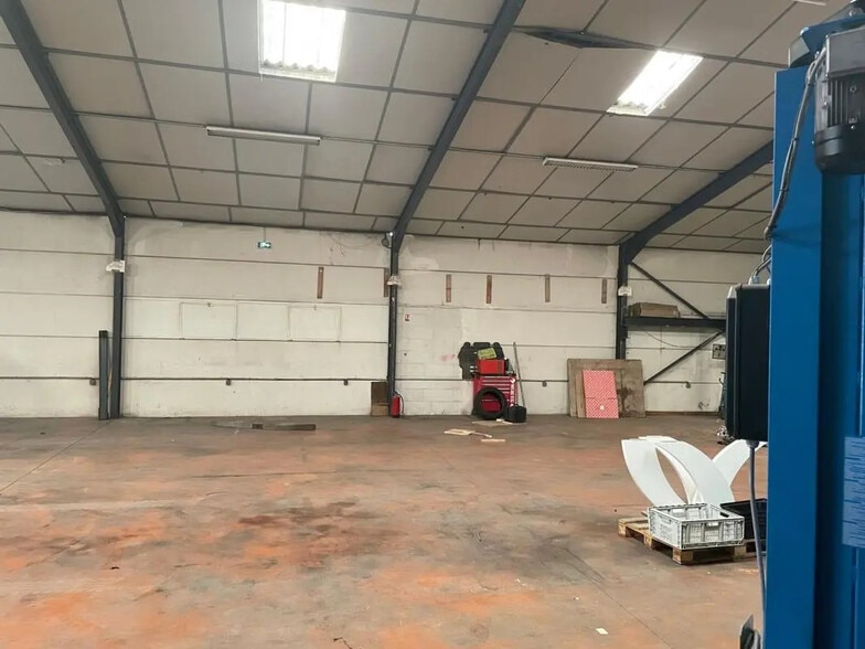 Industriel/Logistique dans La Farlède à louer - Photo de l’immeuble – Image 3 sur 6