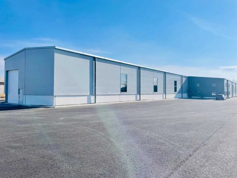 Bureau dans Ressons-sur-Matz à louer - Photo de l’immeuble – Image 1 sur 11