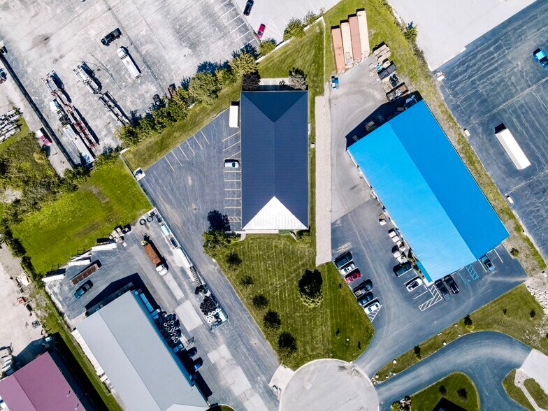 4042 W 82nd Ct, Merrillville, IN à louer - Photo de l’immeuble – Image 2 sur 10