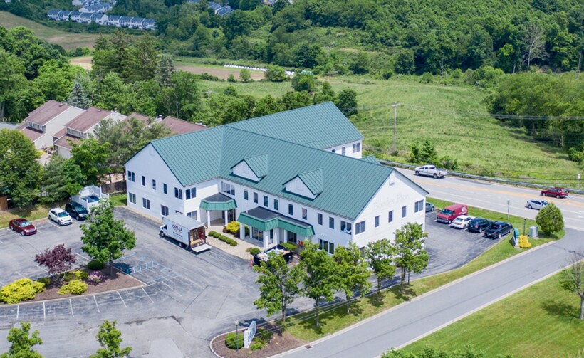 7000 Hampton Ctr, Morgantown, WV à louer - Photo de l’immeuble – Image 2 sur 18