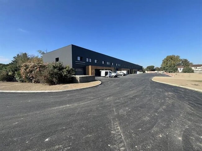 Plus de détails pour 378 Route De Launaguet, Launaguet - Bureau, Local d'activités à louer