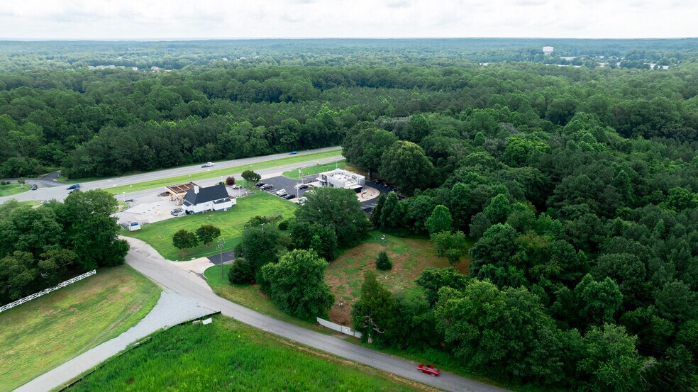 9131 Barhamsville Rd, Toano, VA à vendre - Photo de l’immeuble – Image 3 sur 11