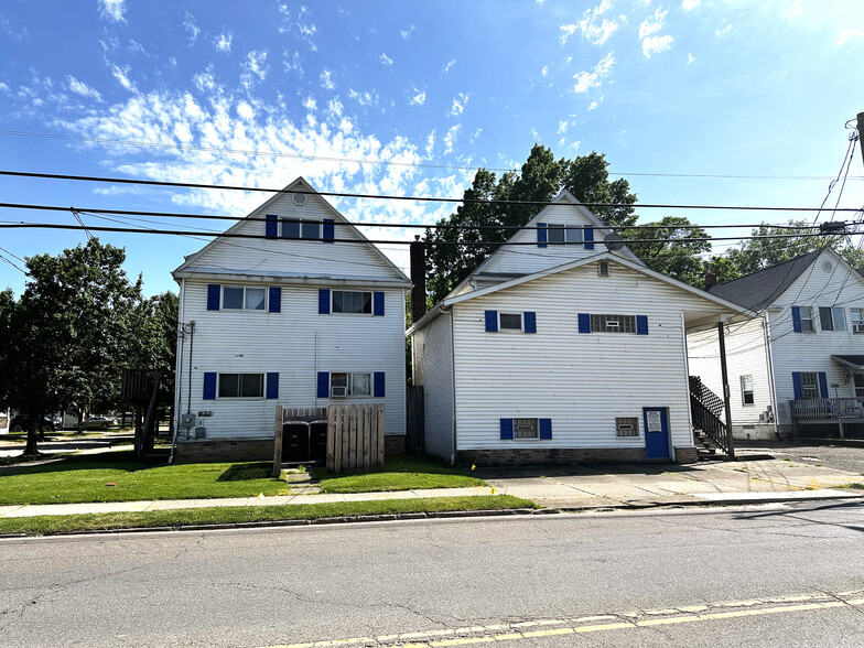 394 E South St, Akron, OH à vendre - Photo de l’immeuble – Image 1 sur 4