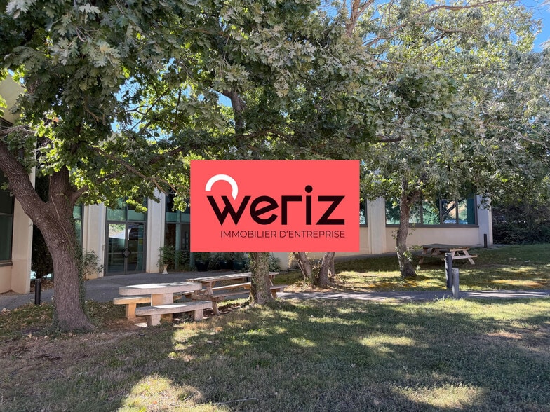 235 Rue Léon Foucault, Aix-en-Provence à louer - Photo de l’immeuble – Image 3 sur 7
