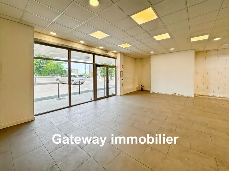 Industriel/Logistique dans Aubière à vendre - Photo de l’immeuble – Image 3 sur 12