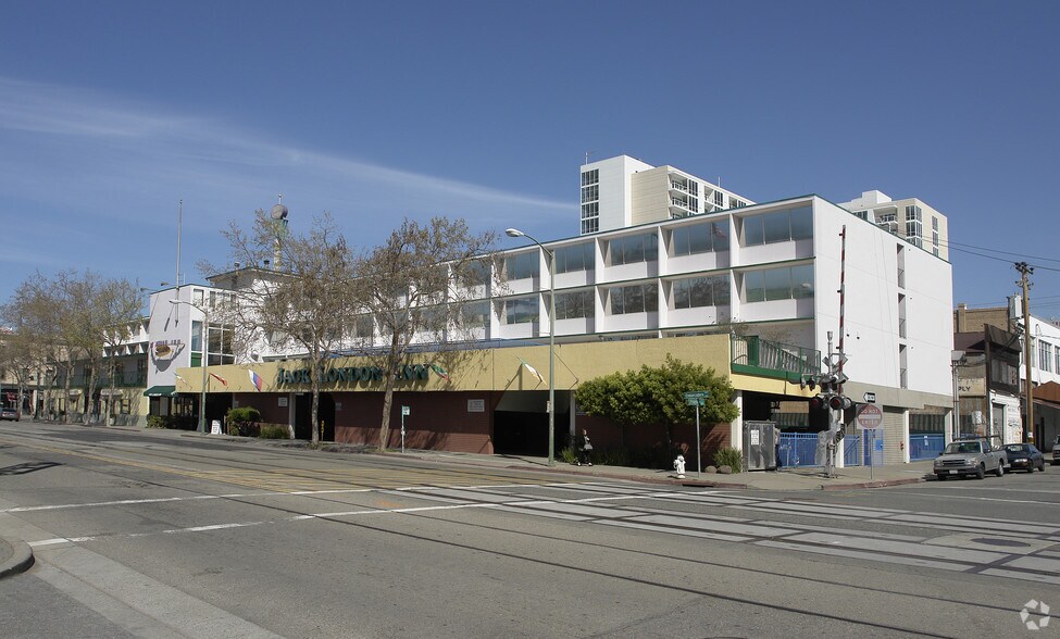 444 W Embarcadero, Oakland, CA à vendre - Photo de l’immeuble – Image 2 sur 7