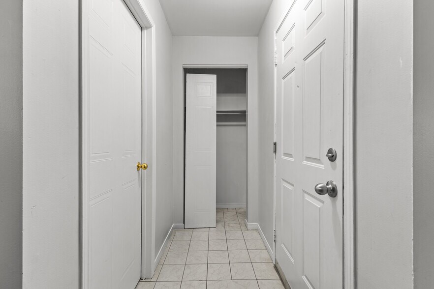 2012-2014 Rue Fournier, Saint-Jérôme, QC à vendre - Photo de l’immeuble – Image 3 sur 24