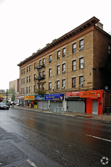 671-677 Nostrand Ave, Brooklyn, NY à louer - Photo de l’immeuble – Image 2 sur 29
