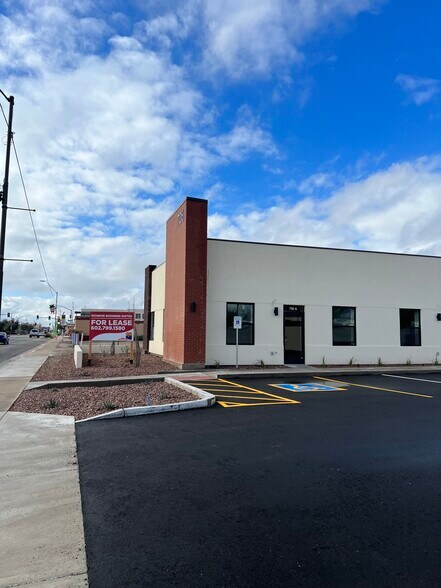 726 E Monroe Ave, Buckeye, AZ à louer - Photo de l’immeuble – Image 2 sur 26