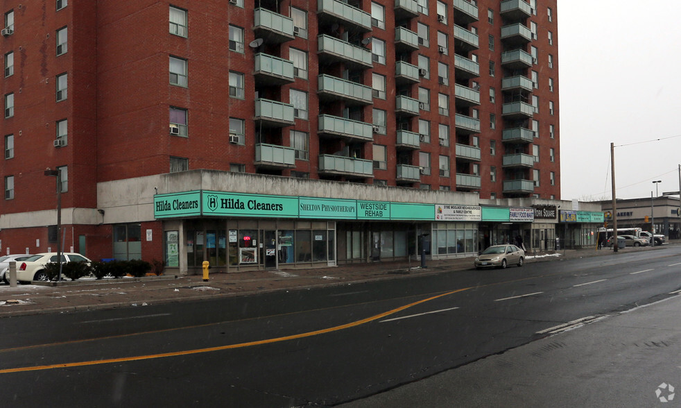 2468 W Eglinton Ave, Toronto, ON à louer - Photo de l’immeuble – Image 3 sur 13